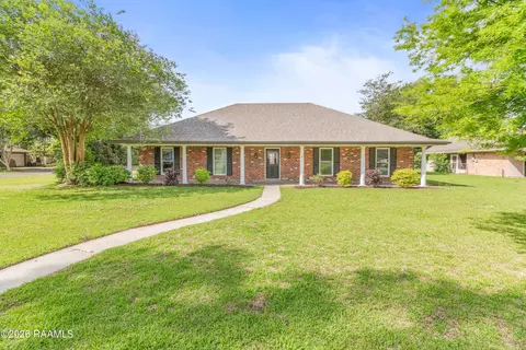 210 Chastant Blvd, Lafayette, LA 70508