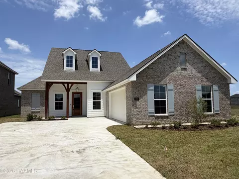 103 Sweet Cane Dr, Youngsville, LA 70592