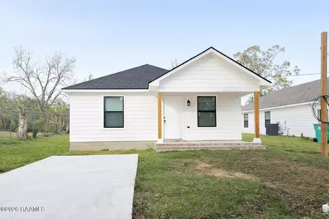 1422 Pujo Ave, Opelousas, LA 70570