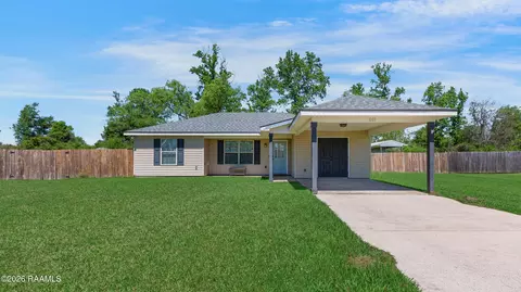 1101 Poydras Place Dr, Breaux Bridge, LA 70517