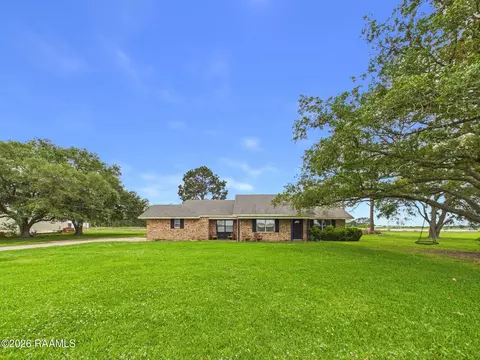 Exterior - 2143 Academy Rd, Eunice, LA 70535 photo 2 of 7