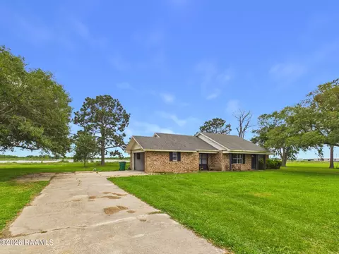 Exterior - 2143 Academy Rd, Eunice, LA 70535 photo 4 of 7