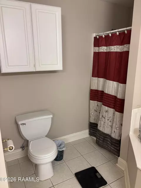 Bath - 280 Carrera Ln, Eunice, LA 70535 photo 1 of 5