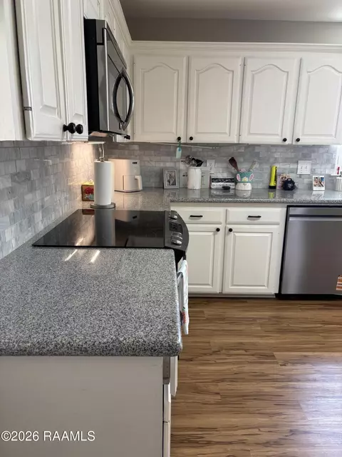 Kitchen - 280 Carrera Ln, Eunice, LA 70535 photo 2 of 4