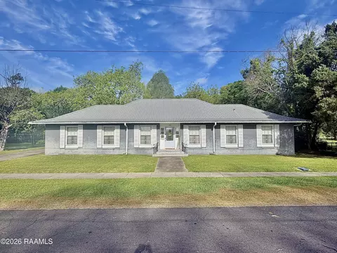 120 S Pinaud St, Saint Martinville, LA 70582