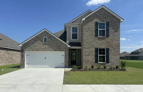 111 Belle Lake Dr, Lafayette, LA 70506