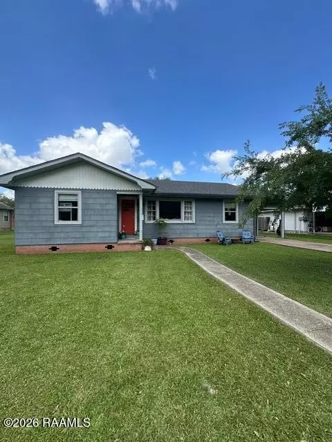 802 6th St, Gueydan, LA 70542