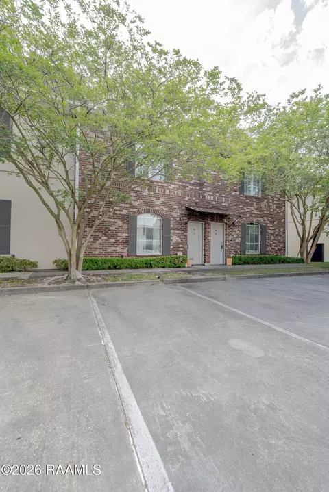 2405 Brightside Dr #64, Baton Rouge, LA 70820