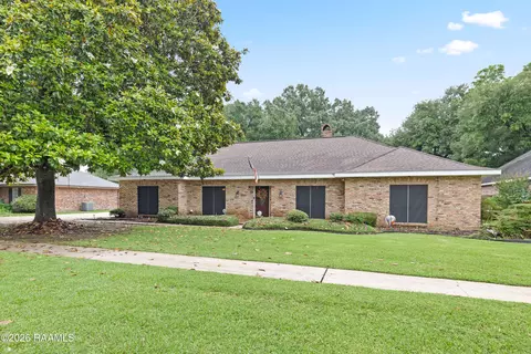 203 Paddington Dr, Lafayette, LA 70508