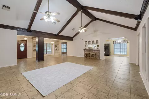 203 Paddington Dr, Lafayette, LA 70508