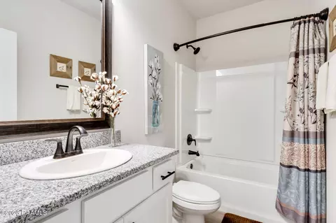 Bath - 212 Crescent View Ln, Duson, LA 70529 photo 2 of 2