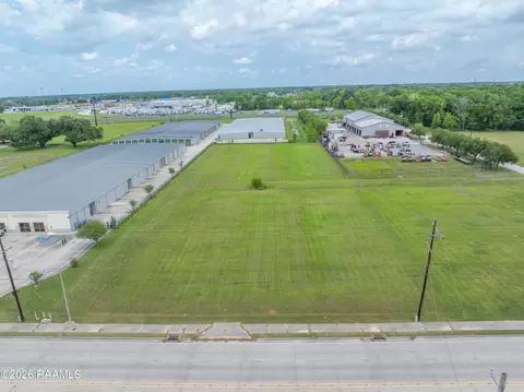2124 W Willow St, Scott, LA 70583
