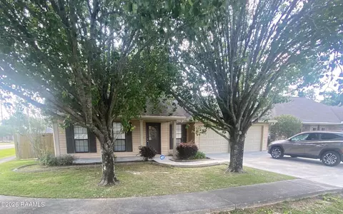 110 Cadet Ln, Lafayette, LA 70506