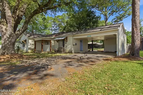2106 Grand Pointe Ave, Breaux Bridge, LA 70517
