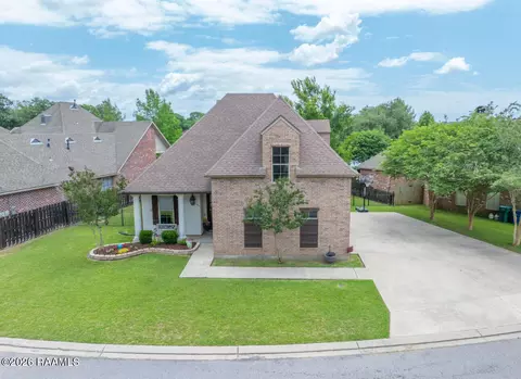 307 La Villa Cir, Youngsville, LA 70592