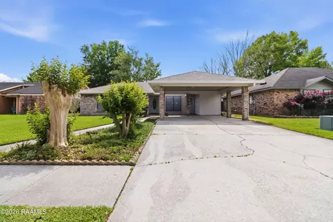 206 Open Meadows Dr, Lafayette, LA 70506