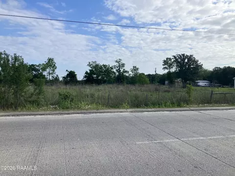 407 W Veterans Memorial Dr, Erath, LA 70533