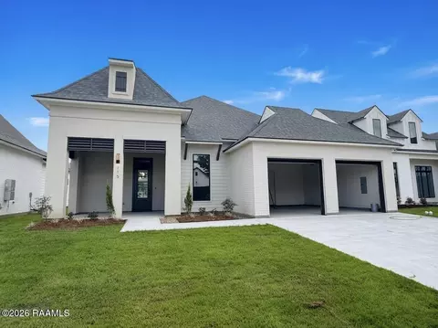 115 Fountain Meadow Dr, Broussard, LA 70518