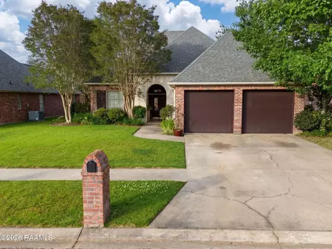 212 Greenhaven Dr, Lafayette, LA 70508