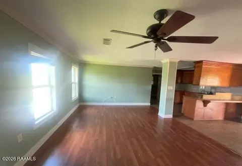 Living - 3402 Bethany Rd, Erath, LA 70533 photo 2 of 4
