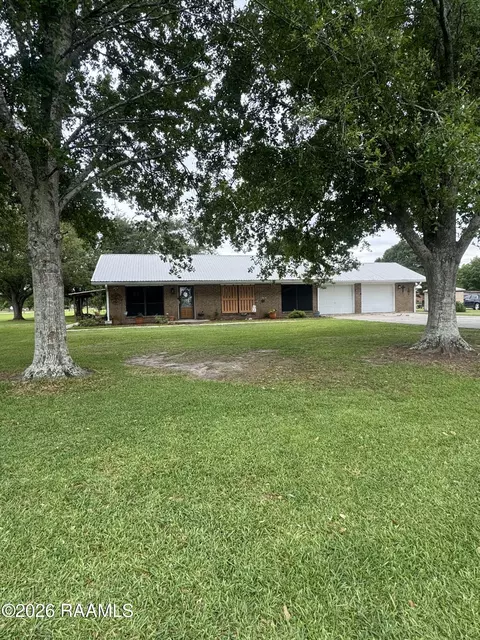 2806 Riverwood Rd, New Iberia, LA 70560