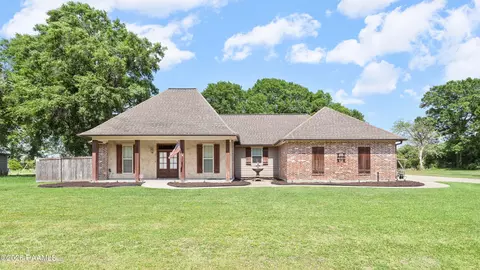 1049 Honey Comb Dr, Cade, LA 70519