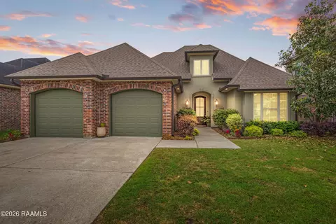 102 Tortoise Ln, Broussard, LA 70518