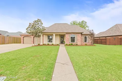 602 S St Blaise Ln, Youngsville, LA 70592