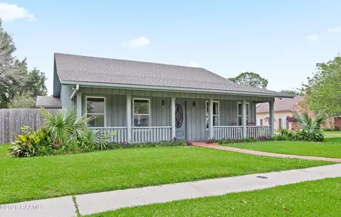 111 Cabildo Dr, Lafayette, LA 70506