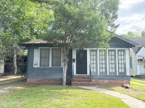 912 W Main St, New Iberia, LA 70560