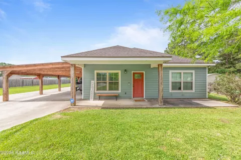912 B Hector Connoly, Carencro, LA 70520