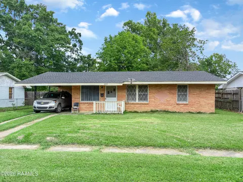 2233 Ledoux Cir, Opelousas, LA 70570