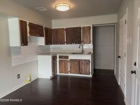 115 Noah St, Lafayette, LA 70501 photo 2