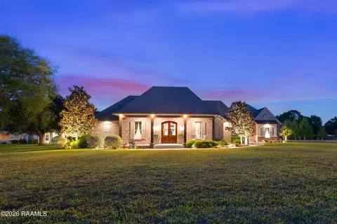 120 Laken Ln, Lafayette, LA 70508