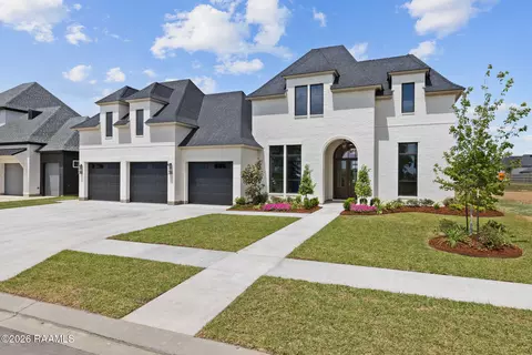 208 Sabal Bend Dr, Youngsville, LA 70592