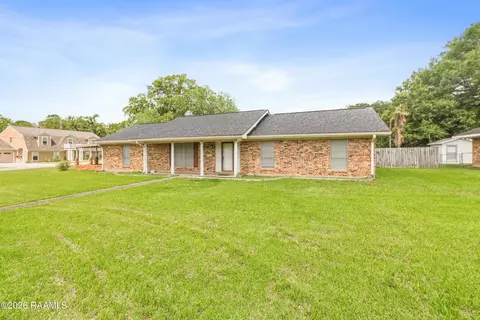 403 Gaston St, Breaux Bridge, LA 70517