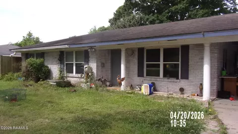 1424 S Morgan Ave, Broussard, LA 70518
