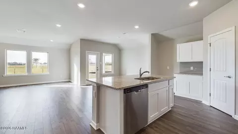 260 Crowne Parc Dr, Opelousas, LA 70570
