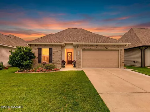 207 Springsteen Ln, Lafayette, LA 70507