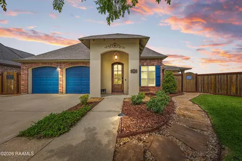 104 Bayou Parc Dr, Youngsville, LA 70592