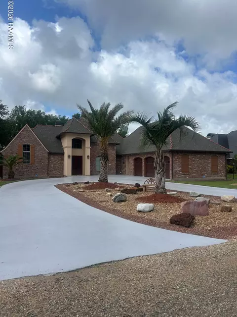 2406 Belle Ruelle St, New Iberia, LA 70563