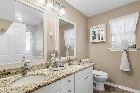 Bath - 70317 7th St, Covington, LA 70433 photo 1 of 3