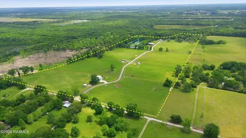 776 Sand Pit Rd, Arnaudville, LA 70512
