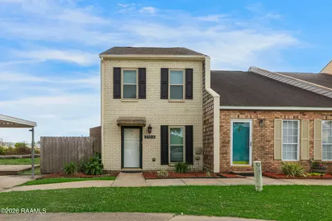 210 Long Plantation #A, Lafayette, LA 70508