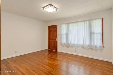 Living - 847 Ridge Rd, Duson, LA 70529 photo 4 of 4