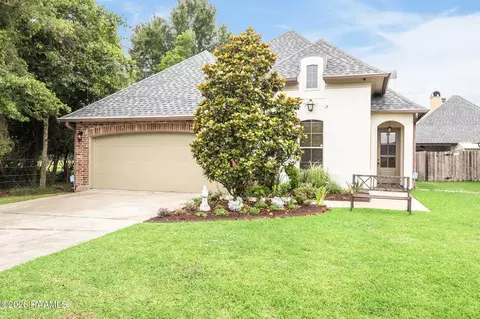 302 Rivergrass Dr, Lafayette, LA 70508