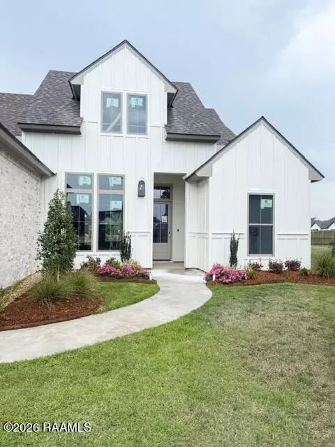 108 Bruges Ln, Youngsville, LA 70592