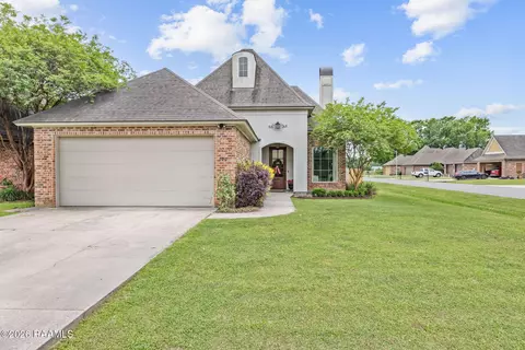 100 Tara Oak Dr, Carencro, LA 70520