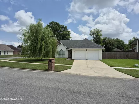 208 N Rushmore Ln, Youngsville, LA 70592