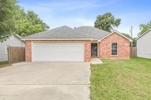 914 Olga St, Rayne, LA 70578